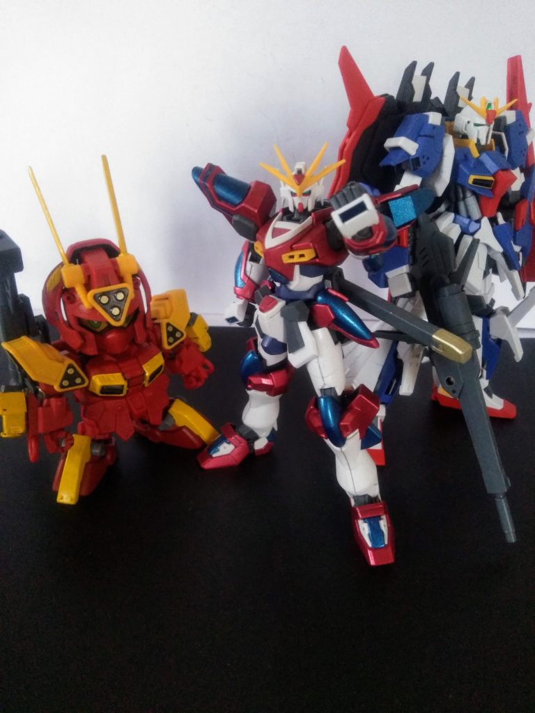 前回大会優勝チーム《トライ ファイターズ》 カミキバーニングガンダム ライトニングZガンダム 紅武者 (ファイターは『フミナ センパイ』) 皆さまご存知主人公チーム。尚『フミナセンパイ』は『レディカワグチの紅武者を参考に新ガンプラを製作』という脳内設定で有ります😆