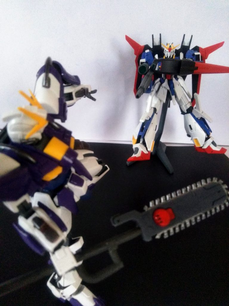 射撃能力の高い相手に此れは不利!! 全く真逆の性格の両機体😲 こういった展開(頭脳戦=ジョジョの奇妙な冒険に類似の作品)などは手に汗握りホント、大好きです😍