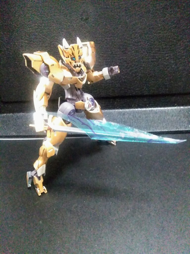 このシリーズ、自分の中で 1,2 を争う『特撮ヒーロー番組』と成ります😍💕 (あ~、またかよっ😠)                 細かい設定などは話しだすと切りがないので省きますが、一言でいえば『男の子の大好きが詰まった、全てがカッコいい特撮ヒーロー』これで全ての説明が着きます🤣(はしょり過ぎ!😠) あっ!ホラー映画が苦手な方には抵抗あるかも?『牙狼剣』に魔導炎を纏わせた状態😋