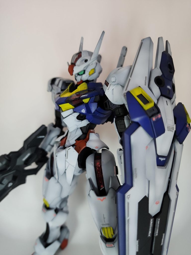 あとは外装パーツにグラデーションをかけてエアブラシ塗装をして完成です！最後まで閲覧ありがとうございました！