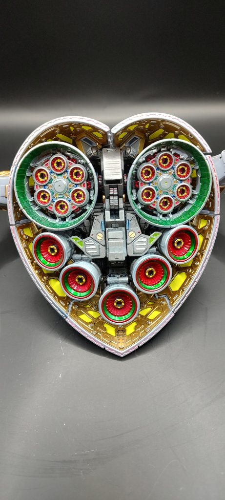 黄色は塗料でなくシールを貼り付けてます