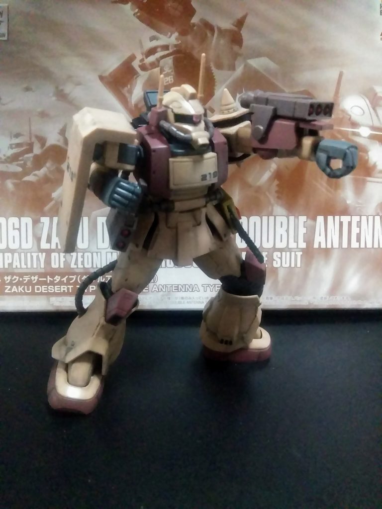 尚、彼女は過去の記憶を忘れている様子で、所持品の記録媒体や結婚指輪から『既婚者』で在るらしいことが判明している模様。『ガントレット?に 3 連ミサイルポッドを設置。サイドアーマーに 2 連M.P』を装着。3武装とも左右どちらでも装備可能😤