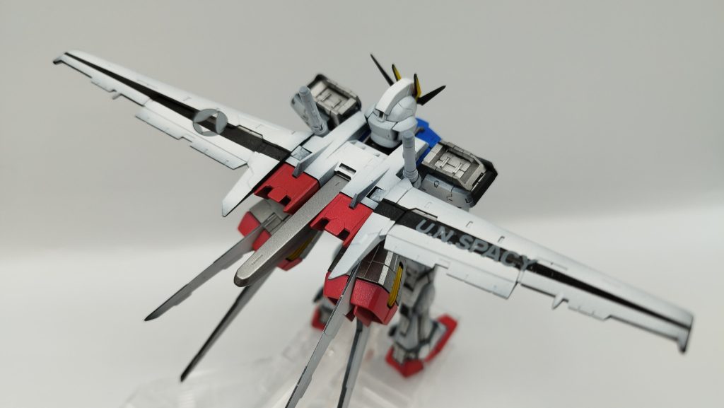 翼には、統合軍のロゴとU.N.SPACYを搭載してます。これだけで、統合軍ですね。