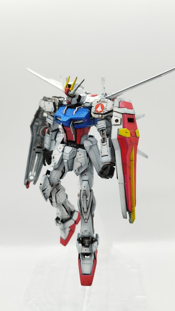 アストレイのシールドを持たせ、ダブルシールドにしてみました。