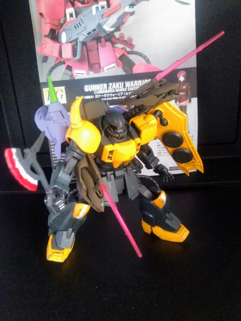 武装展開! うん😃なかなか宜しいんじゃないでしょうか(イヤ、なにが?)          『ケルベロス』の首がもっと伸びてくれれば様になるのに…😭