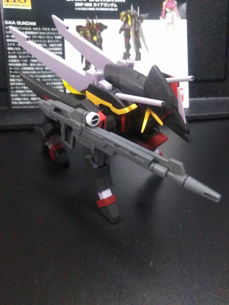 おっと!この子の紹介をしなくては😖    はい。この通り『🐕』に変形します🧐     完全変形では無く『前腕差し換え× 2 』は行わないといけません😤