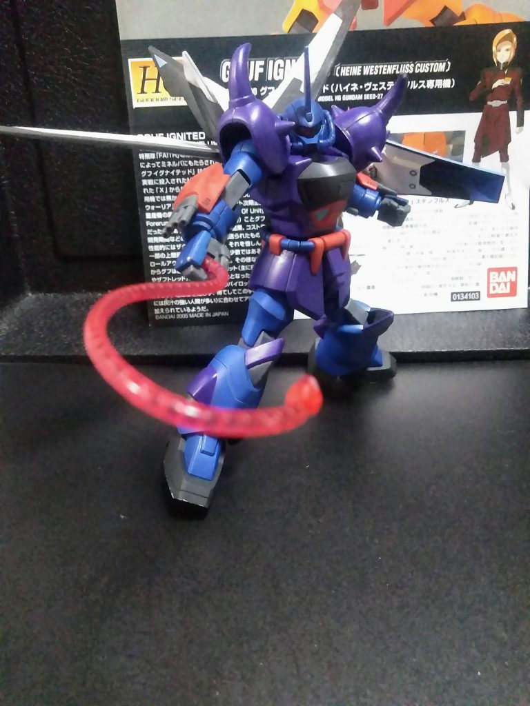 グフの仲間である『アイデンティティー』     ヒート ロッドでは無く『スレイヤー ウィップ』ビームでは無く『超弾性鋼』だそうです🧐相変わらず無限に伸びそう🤣