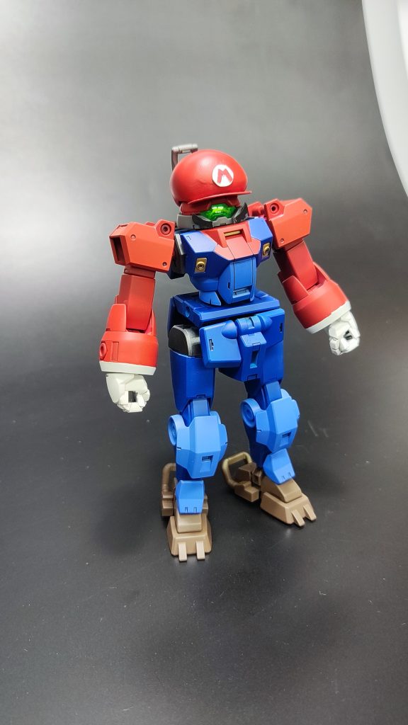 ヘッドユニット(帽子)装備状態一気に某配管工に見えるようになった帽子はエポキシパテとプラ板で自作しました。