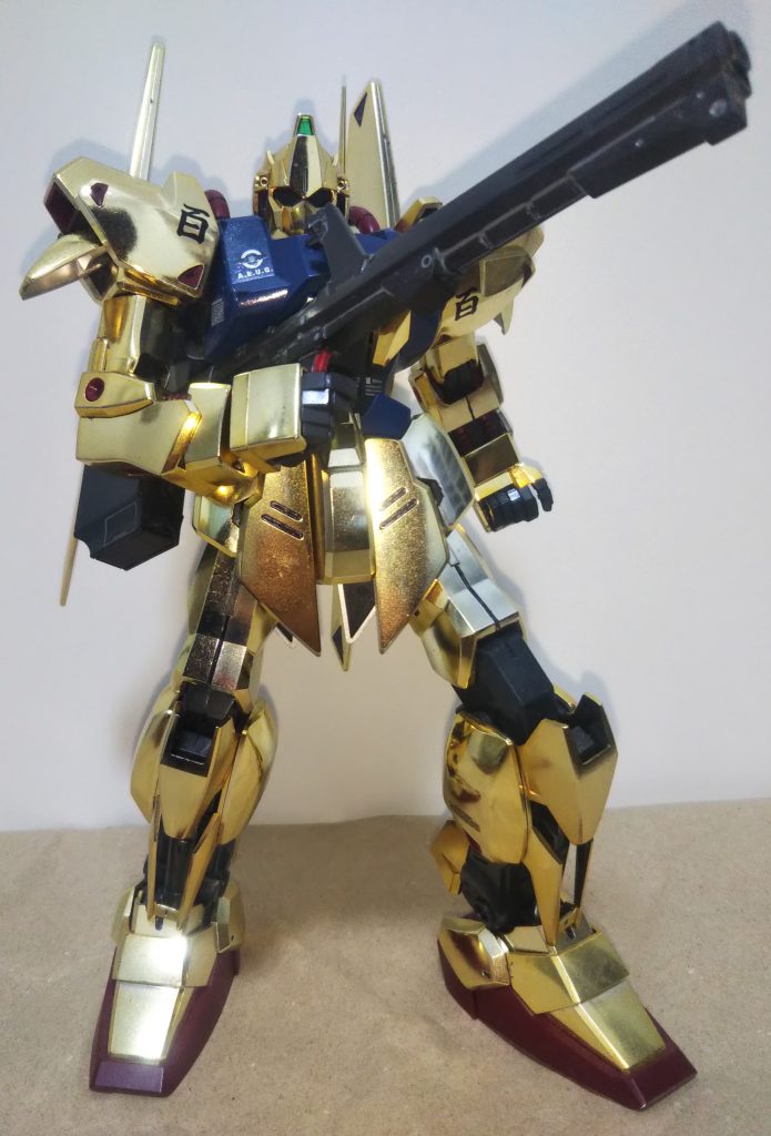 この頃の射撃武装はまだグリップが格納出来ない仕様でした。まぁ、可変機では無いので不必要っちゃ不必要ですが(^^;