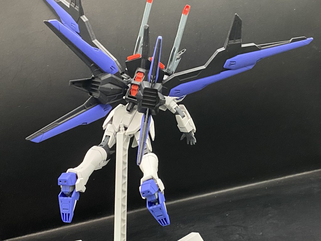 基本はこんな感じで飛行しながら攻撃を加えていくスタイルです