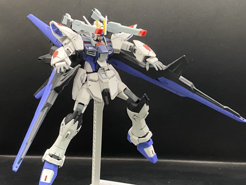 クスフィアス3レール砲とスーパードラグーンの両方を構えてハイマットフルバーストもどきを