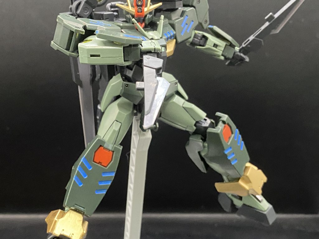 シールドのコンバットナイフを取り外して構えソードビットがこうなるとは