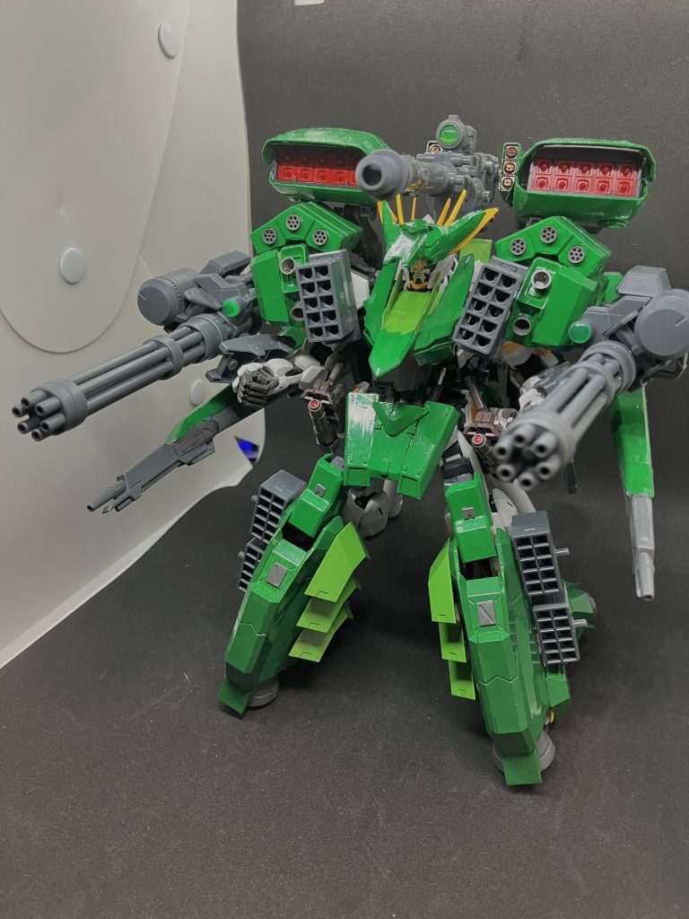 さらに正面突破しながら全身の武器を展開して攻撃しながら移動する