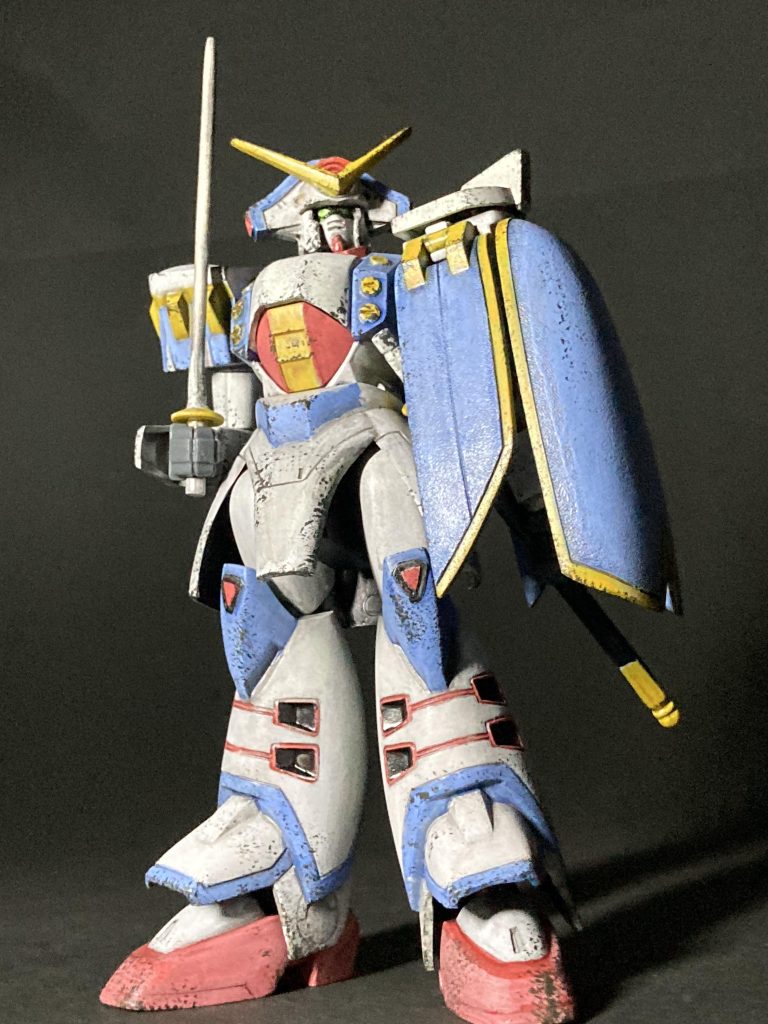 全塗装後に少々、エナメル塗料でのスポンジチッピングを行い、無骨さを加えて強そうさを表現しました💪