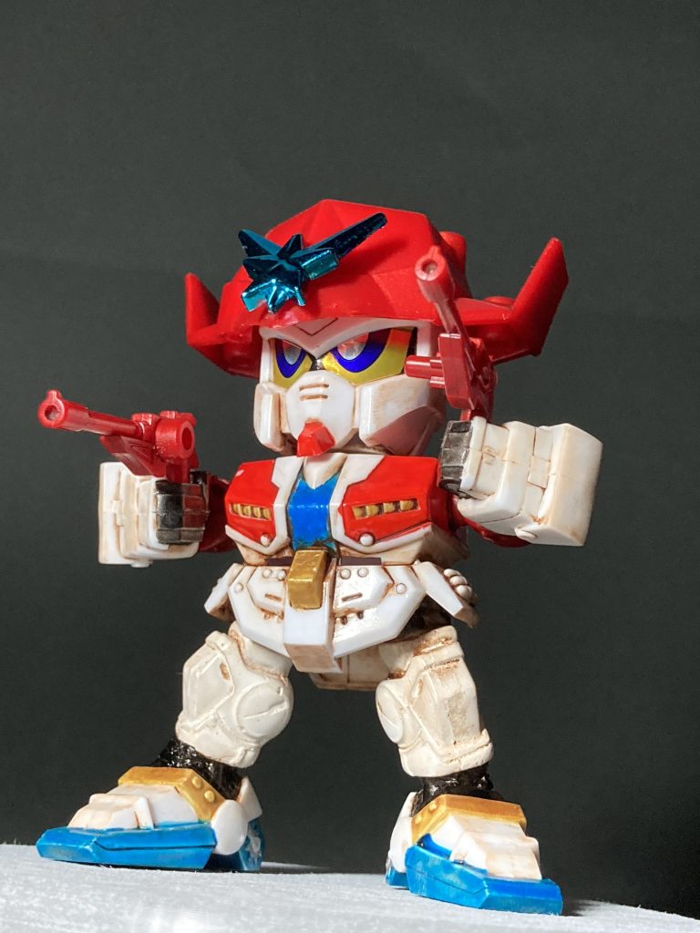 脚部はSD三国伝の趙雲ガンダムの脚部を複製したものを使って、角度固定接着です🦵🏼