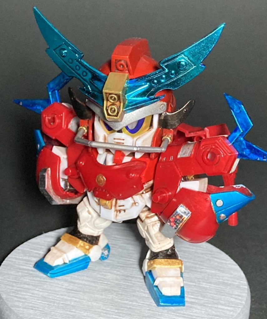 スーパーモード ギガクラッシュフォーメーション肩鎧がグローブとなり、ボクサーモードになります。ガンダムマックスターをモチーフにした彼だけの個性がイイですね✨️