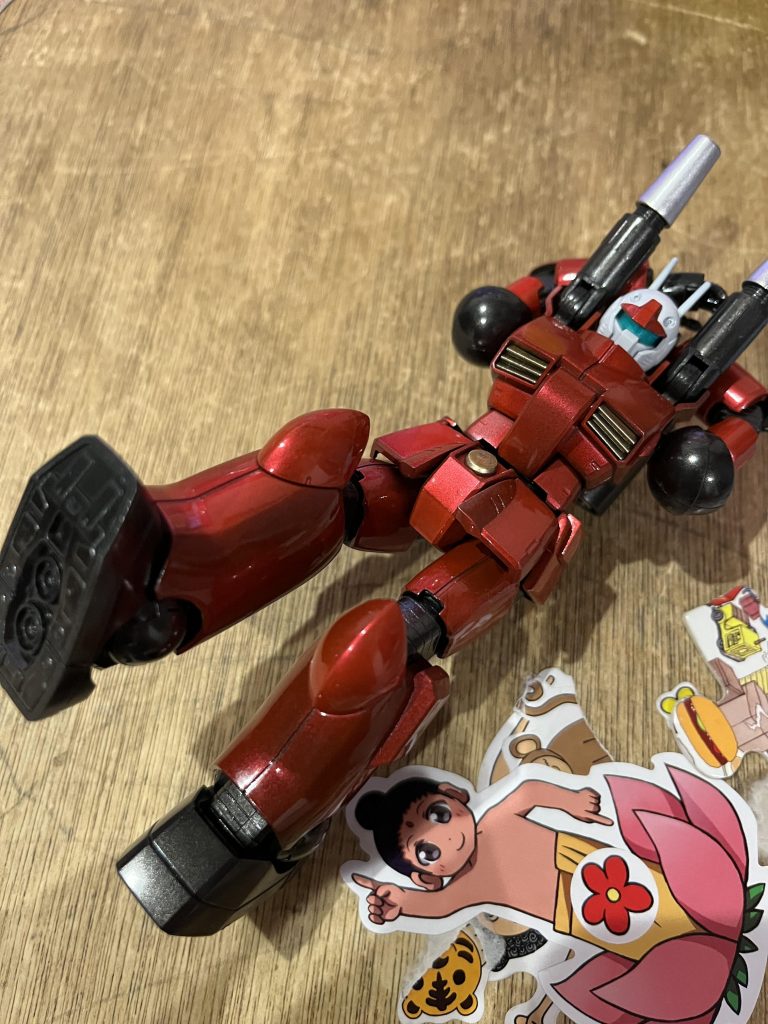 キャンディ塗装が綺麗にできるとデカール貼るのがもったいなく感じるのは私だけでしょうか…また時間ができればデカールもちまちま貼っていこうと思います。