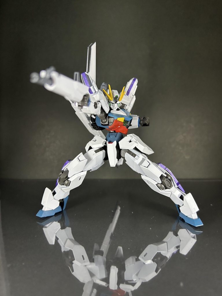 武器構えても結構様になります