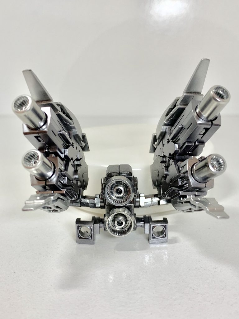 バーニア、内部フレームをメタリック塗料で塗り分け