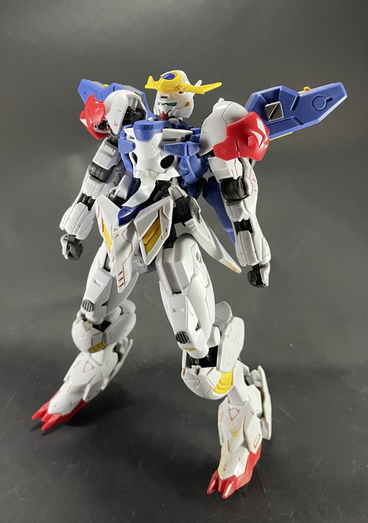 塗装前の状態!νガンダムを意識して塗装をしました♪