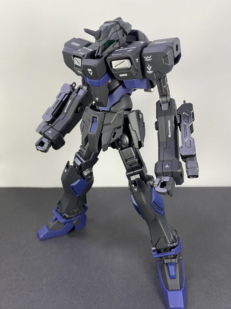 素体の状態。初期配備機体感があって案外気に入っています。