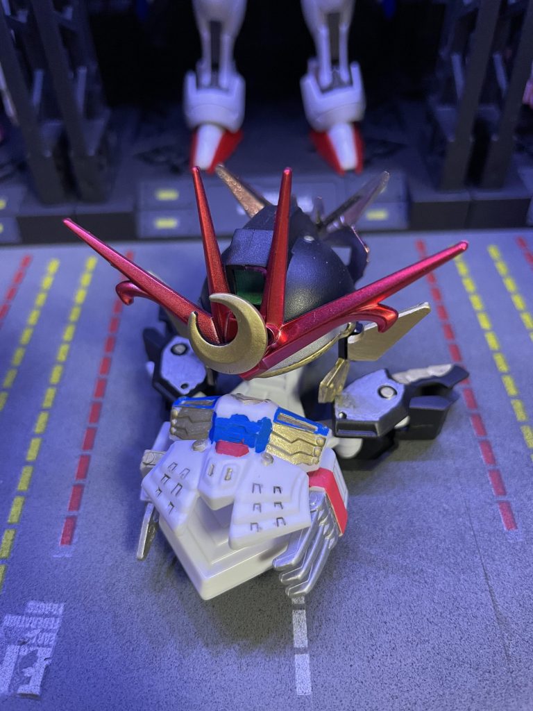 忍武の鎧！パーツが真っ白と真っ黒なんで塗装泣けてきますがカッコいい✨