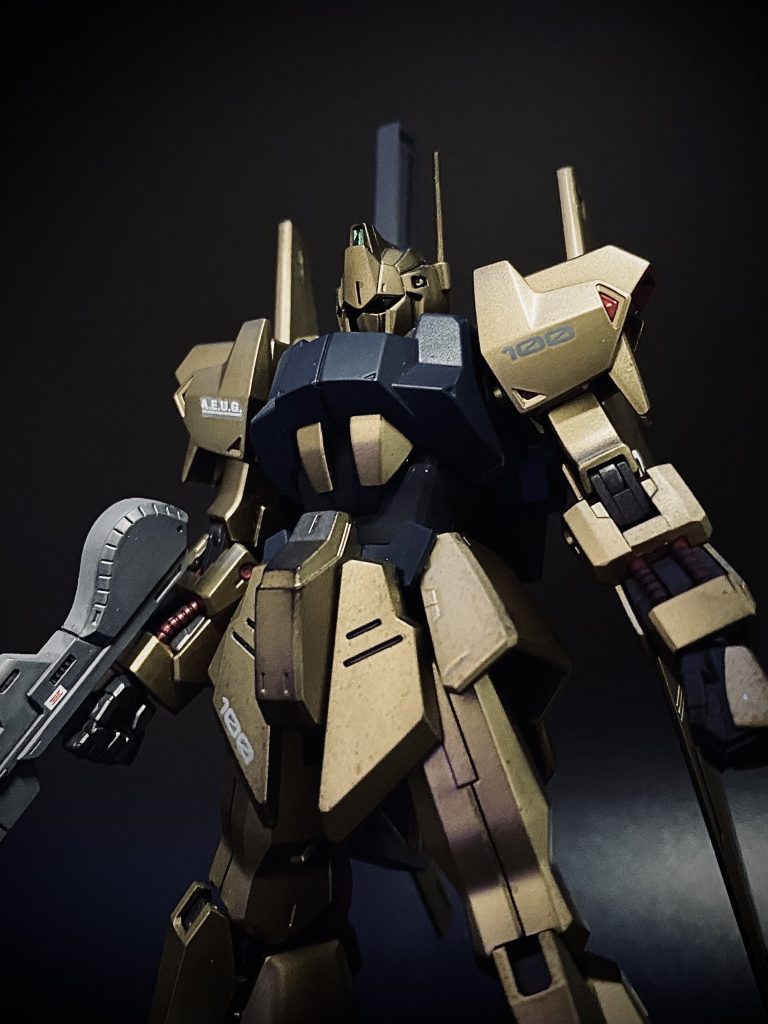 漢字の『百』という文字が世界観に合ってると思えないので、英数字の『100』に変えちゃってます。