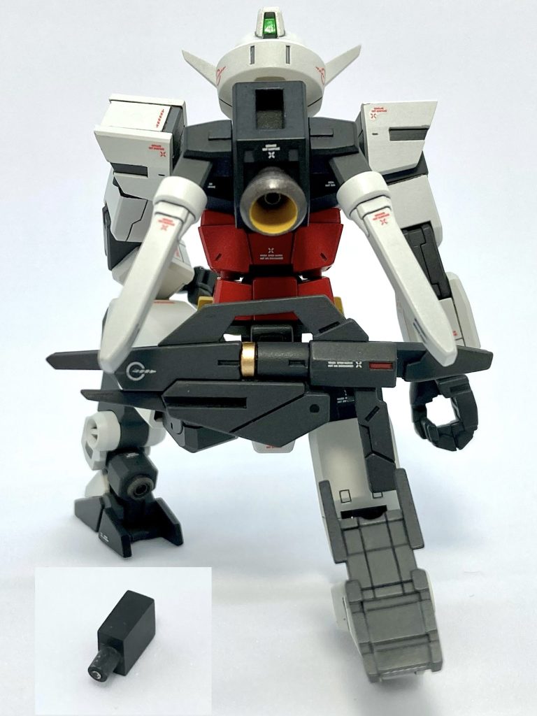 プラ材でジョイントパーツを自作して、コアスプレーガンを腰に付けられるようにしました。コアスプレーガンにトリガーが無かったので、プラ板で自作しました。