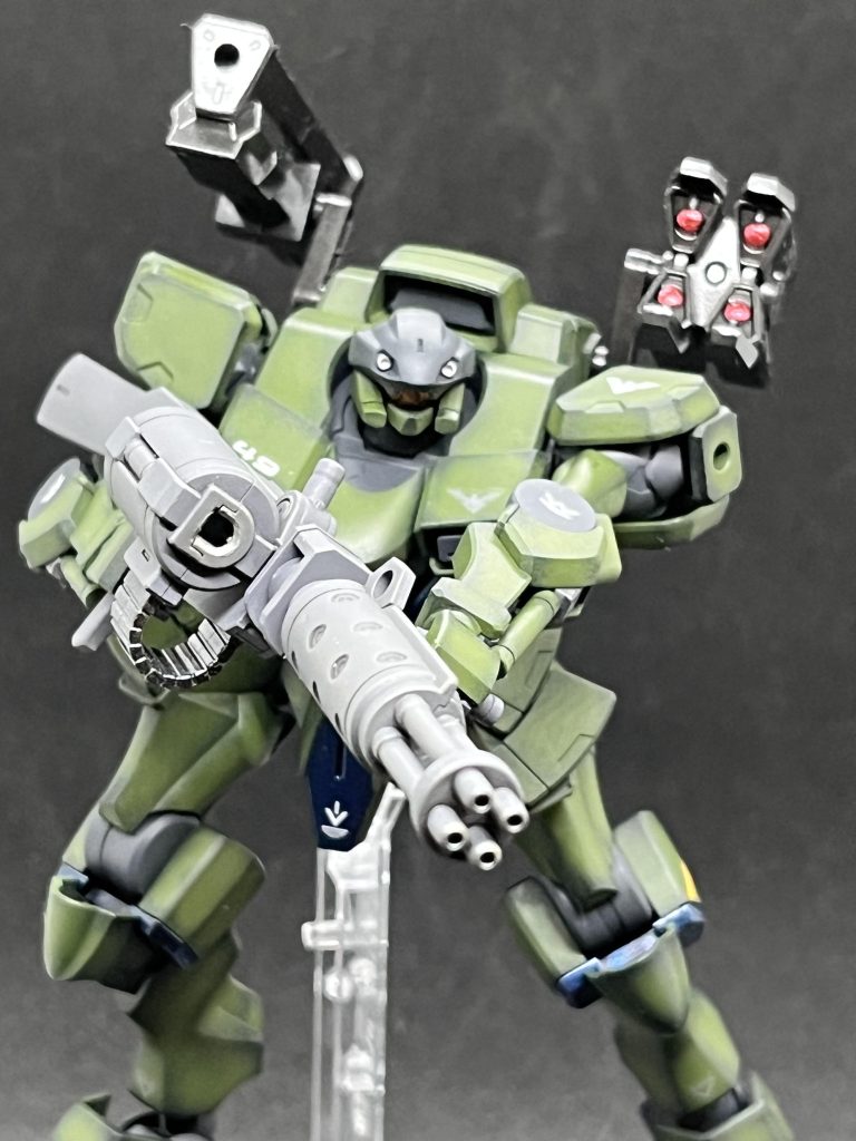 ガトリング的な物持たせてみた