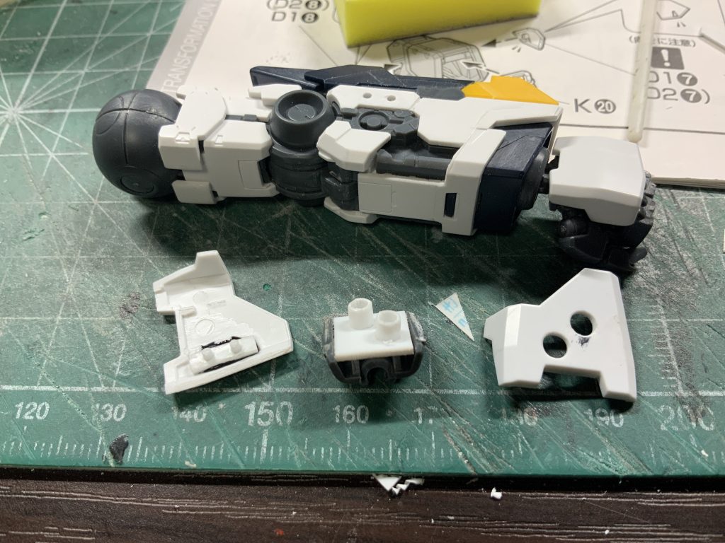 シールドを腕側面につけるためのマウント