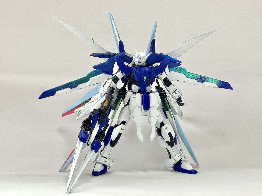 新規追加武装として「インフィニットGNソードⅡ」を搭載しています。取り回しよりも浪漫です。浪漫！