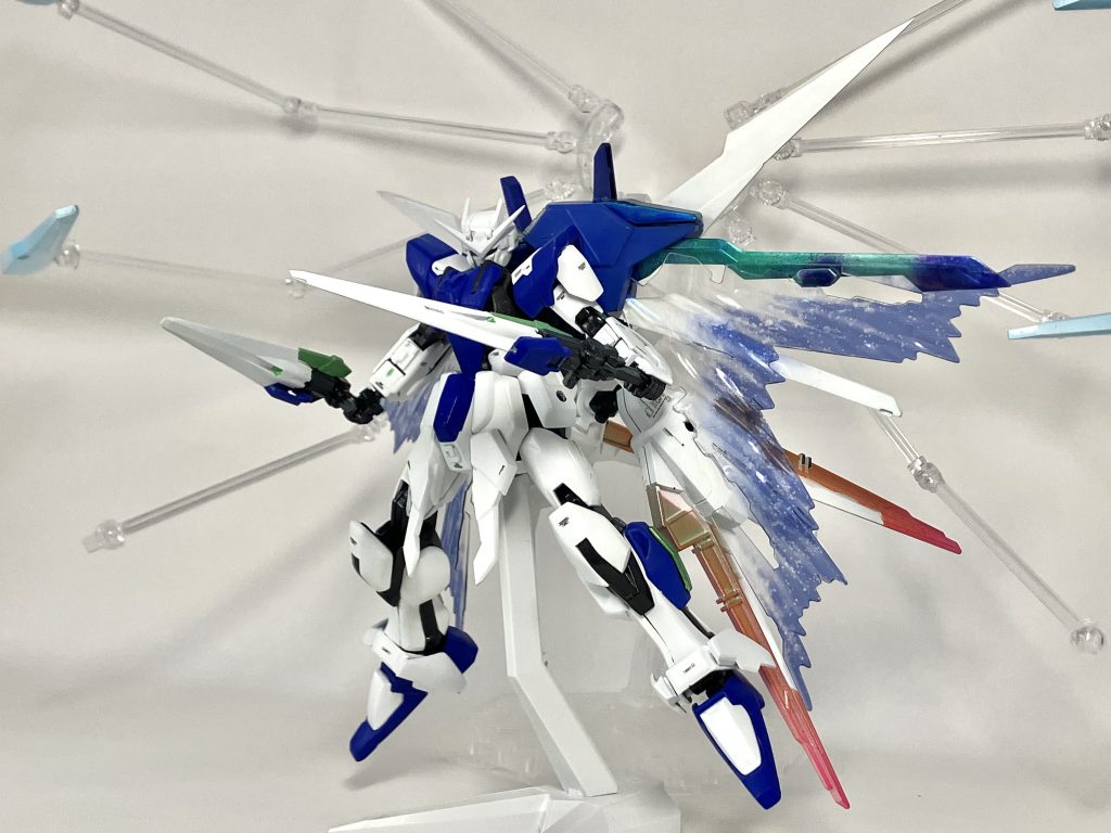 光の翼も展開可能です！！最高にかっこいいです！！