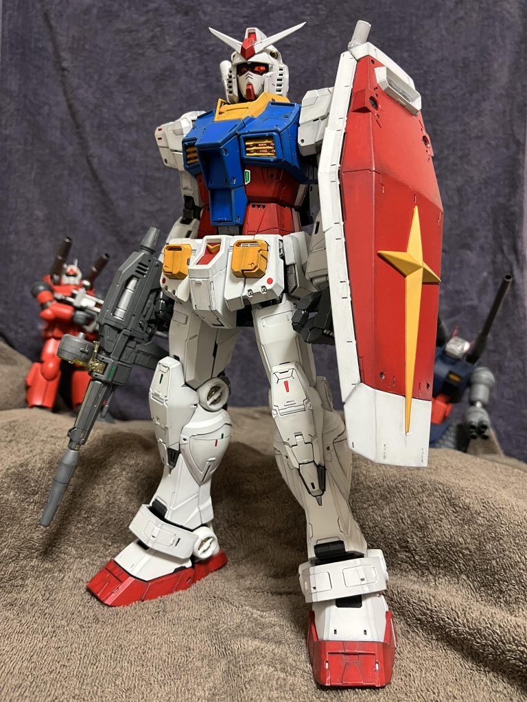 メインカメラ光らせてるんですが、電池切れでした笑