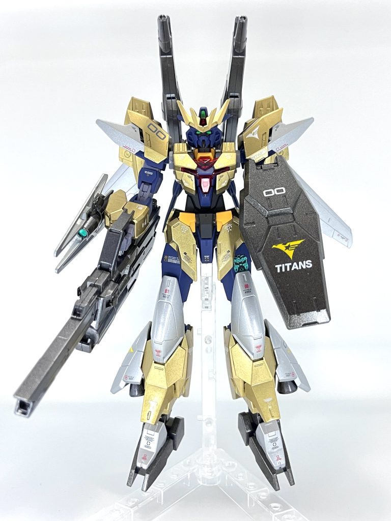 コアガンダムⅡはそのままのパチ組です。アーマーはアースリィとユーラヴェンがメインで、サタニクスがちょい混ざってます。武器とシールドは鉄血のオプションセットから。ビルダーズパーツのウイングも使ってます。