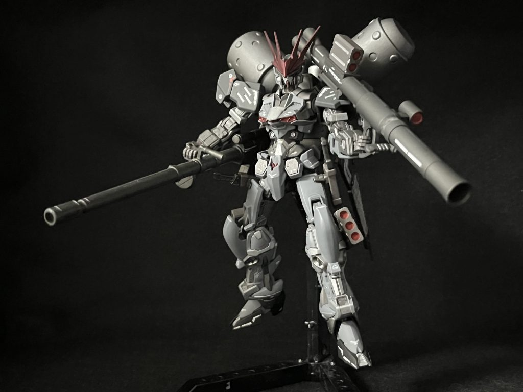 スナイパーライフルも好きですが、こういう範囲攻撃の出来る火器も良きですね。ゲームでも後ろから支援射撃をするタイプです。