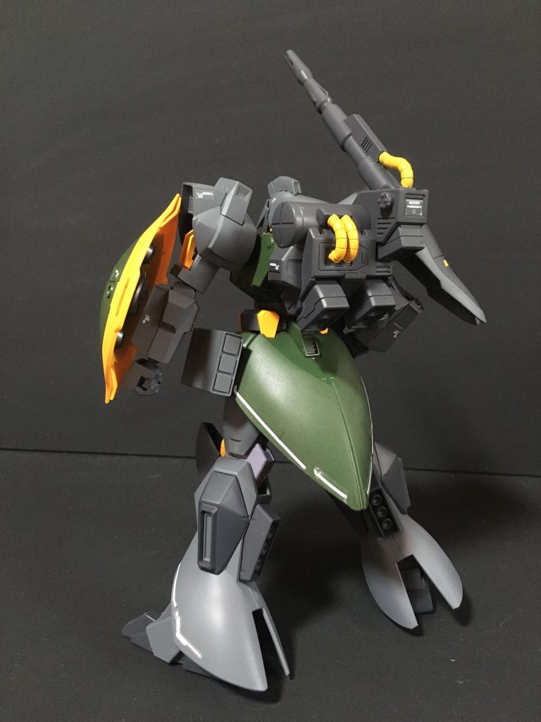 後方ショットバックパック+キャノン砲はゲルググキャノン用を使用しています。