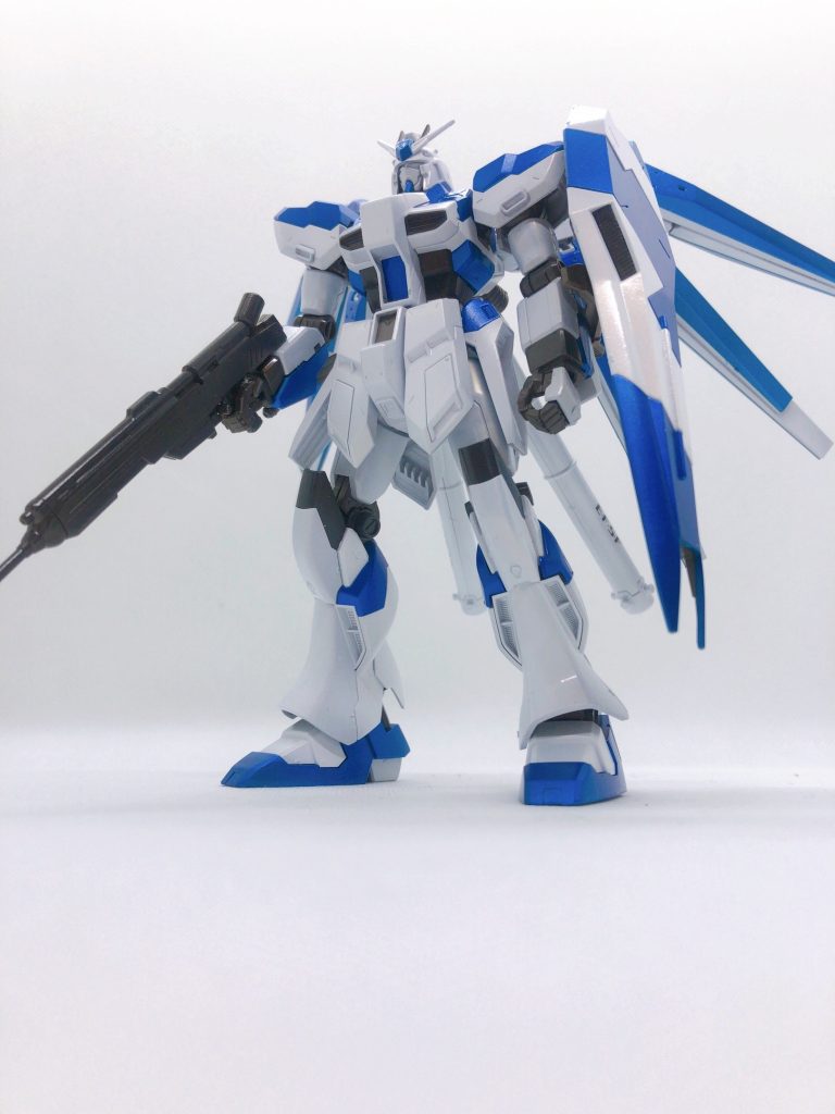 HGシリーズ Hi-νガンダム キャンディ塗装ver.–2枚目/制作者:わさび
