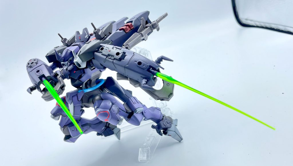 近接戦闘はまんま百里みたいな一撃離脱型でしょうね