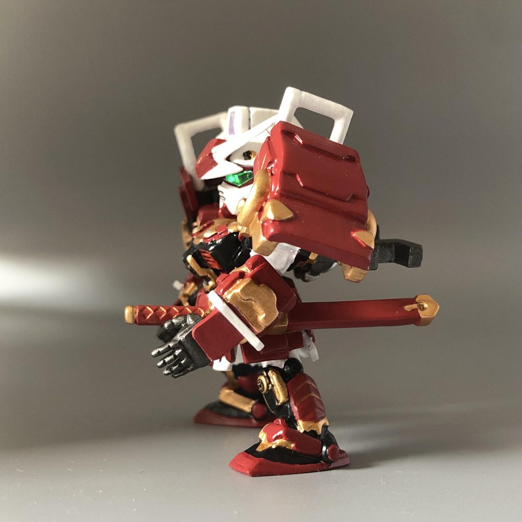 刀は差し替えで、抜き差し出来るように！