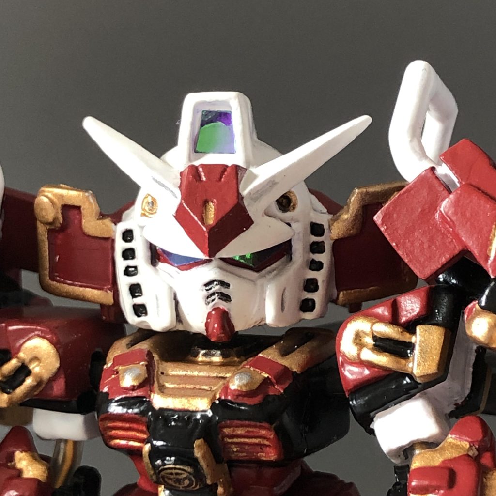 家紋は、嫁に描いてもらったモノを、水転写式デカールにして貼っています。