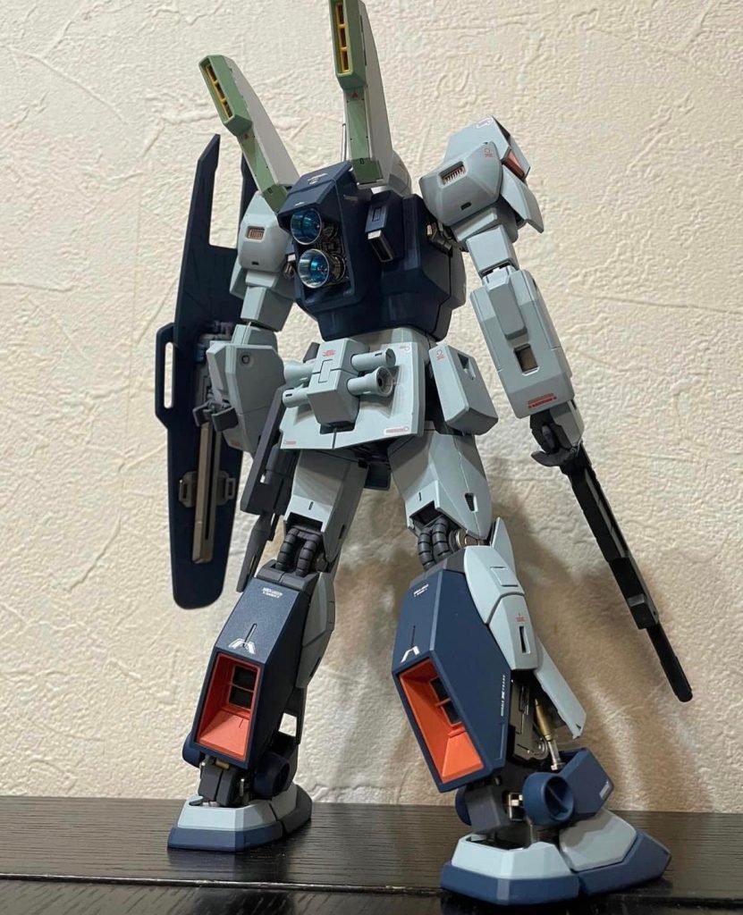 メタルパーツ、ちょっとずつ組み込んでます。😅