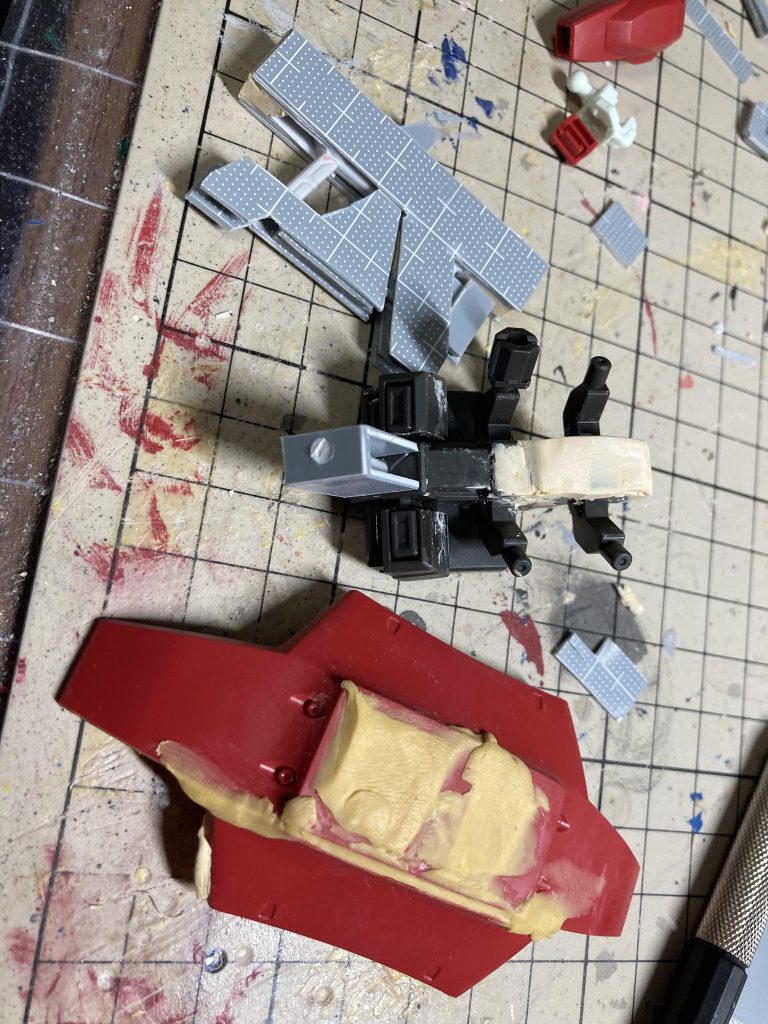 かなり雑な作成方法を取ってました……(ビームライフルはこの後完全プラ板オンリーで再作成してます)