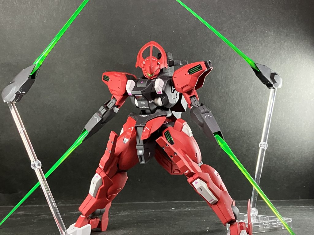 イシューバラ装着状態。改修型の黒色なのが個人的にも好きです。サーベルはファラクトの物を流用しています。