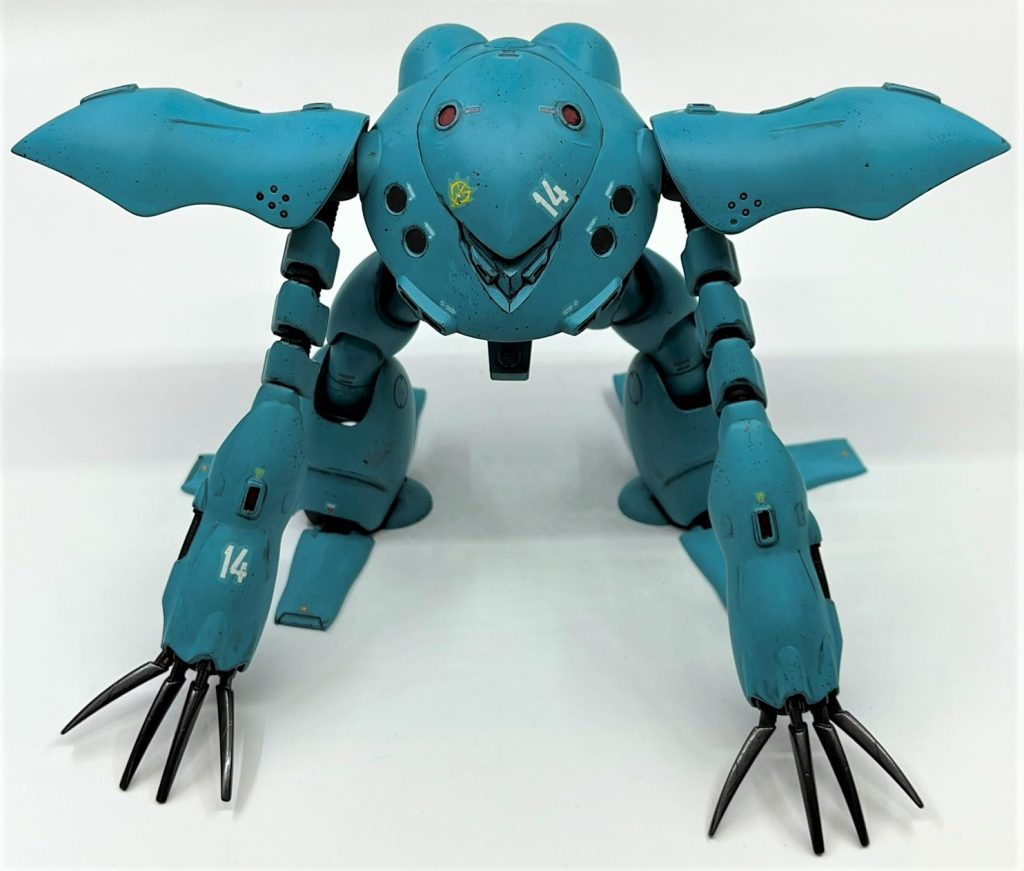 そんな少年期の思い出がいっぱい詰まったポケ戦旧キットシリーズですが、全9機種のようやく3分の1にあたる3キットが完成しました。キット自体は9種すべて調達済で、今はジムコマGSとゲルJを並行して制作中です。この2機とズゴEはストレート組みでさくっと終わらせ、残るザク改アレケンはプロポーション調整してみたいなと模索している今日この頃です。最後までご覧いただきありがとうございました。