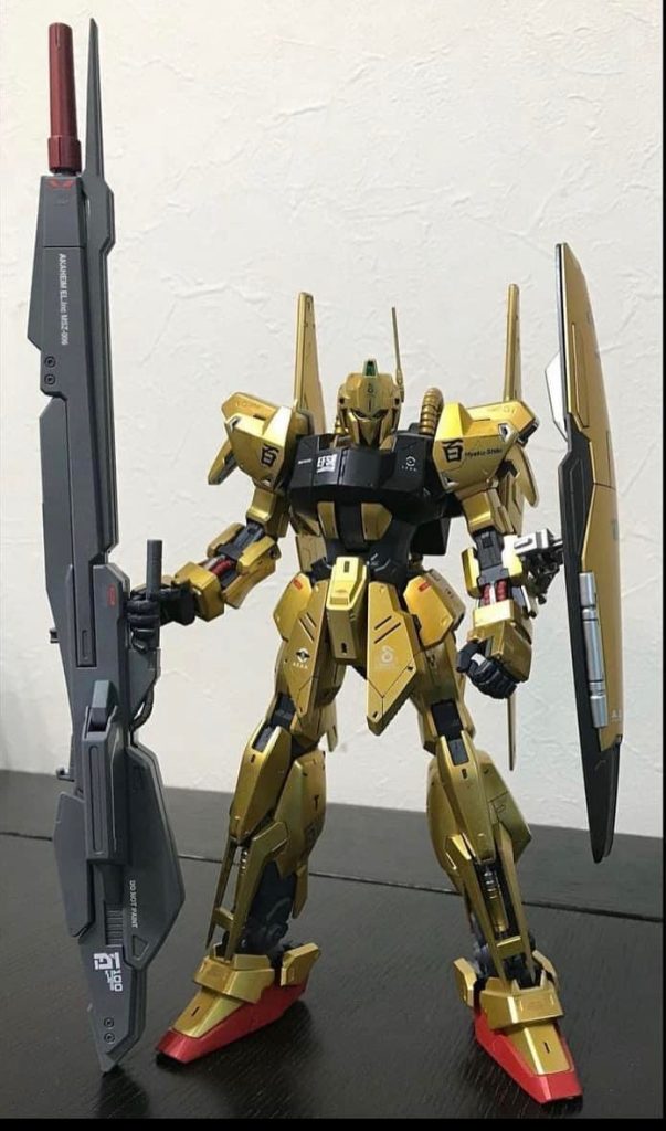 メガバズーカランチャーでなくても長物はしっくりくる気が…。🤔ちなみにこの百式もヤフオク出品→落札いただき、既に手元にはありませんー。😭