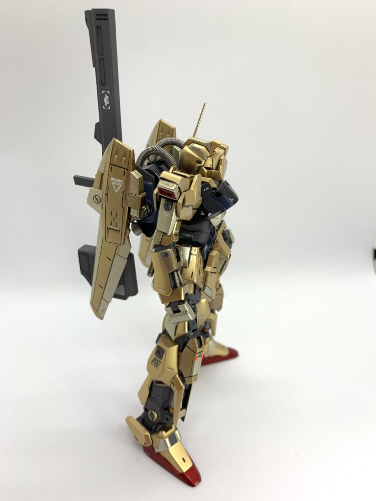 肩と腕のパイプはスプリングパーツに変更。バックパックから肩パーツへの延長をしました。