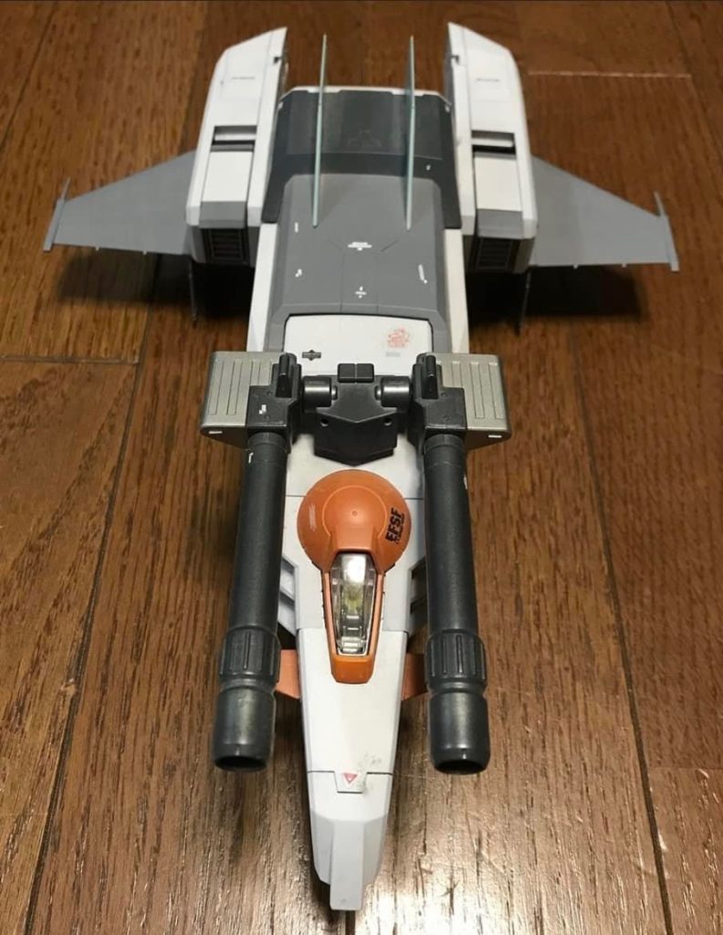 どう考えても大気圏内で活躍できるとは思えないフォルム！！😵