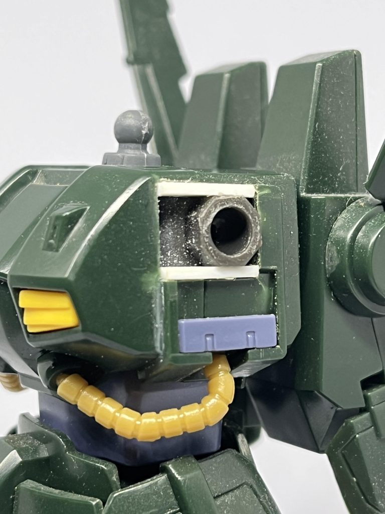補足ガンプラが違いますが肩関節の入れ方は大体こんな感じ(白いところが自作した肩関節)