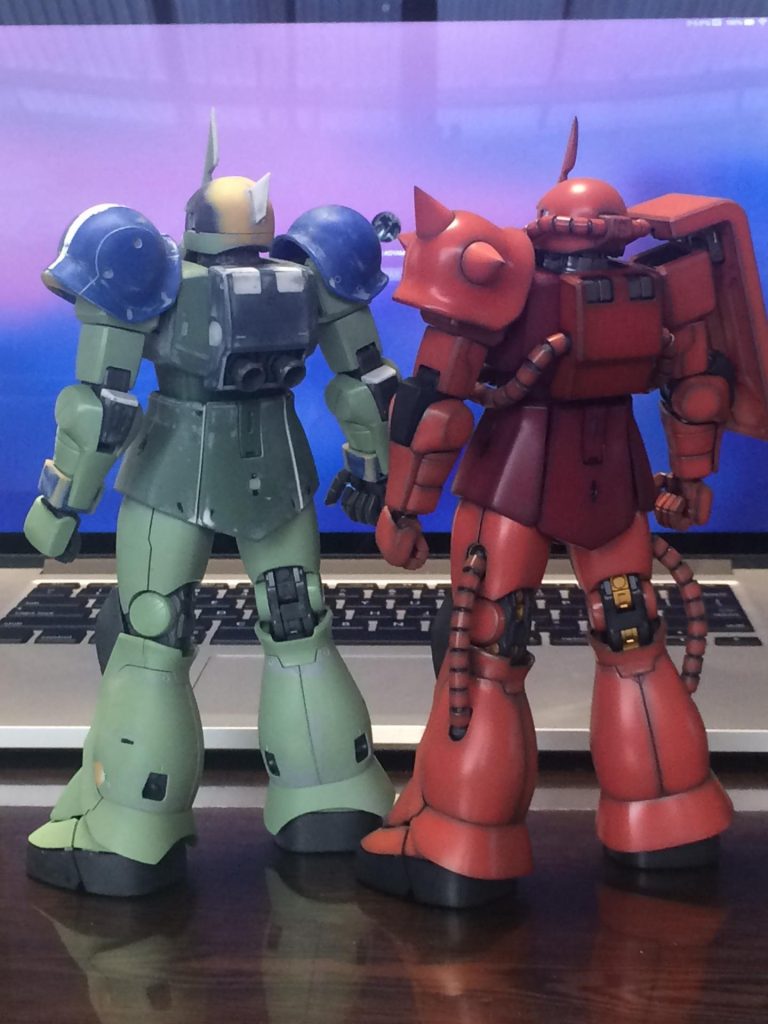 改造箇所・後。 脚のバーニアは後部のみにしています。
