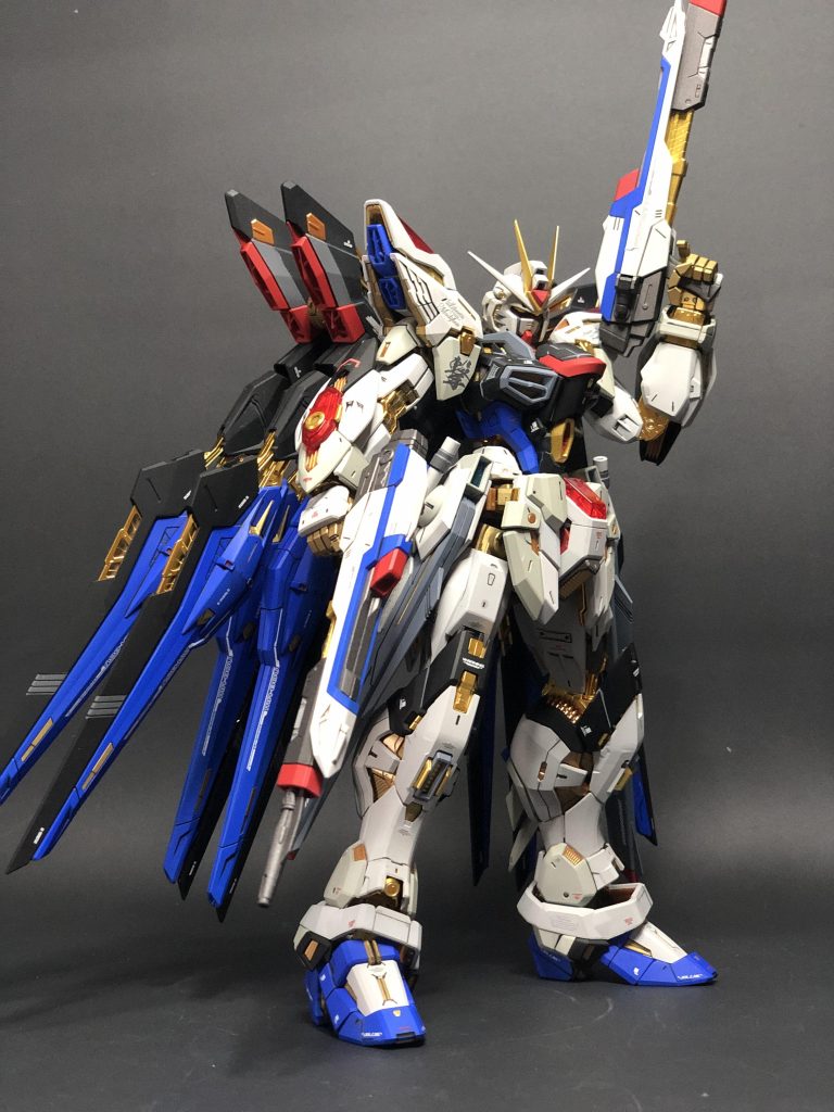 背中が重いです。一応自立はするけどかなり危うい感じ、少しの振動で倒れそうです。